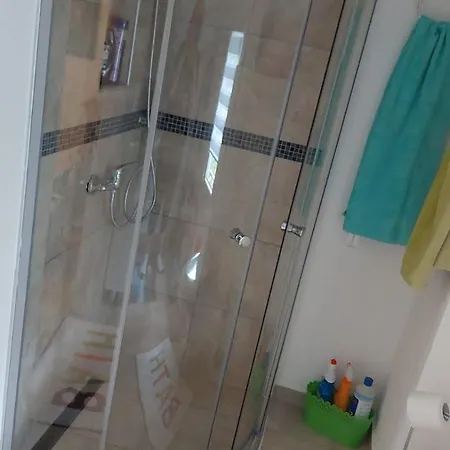 4 - 2 Story Kuckovic *